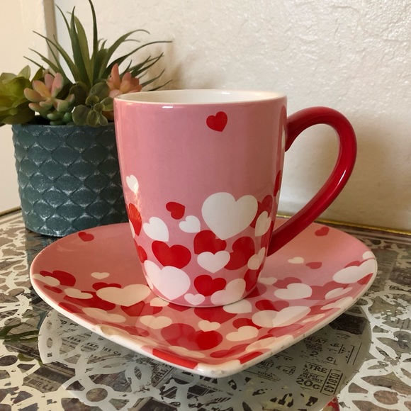 Fresh Decor Other - 💕Valentine’s Day Hearts Mug & Plate Bundle💕
